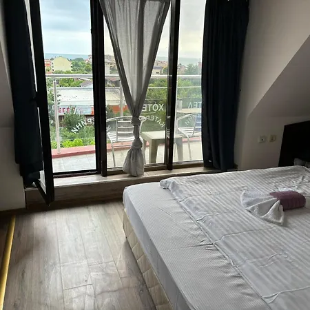 Отель семеен катерини Синеморец