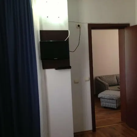 семеен катерини Синеморец