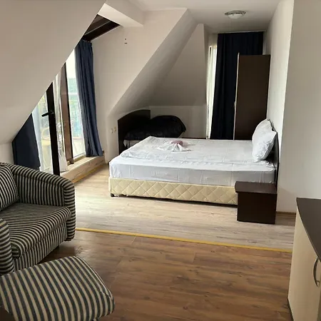 семеен катерини Hotel Sinemoretz