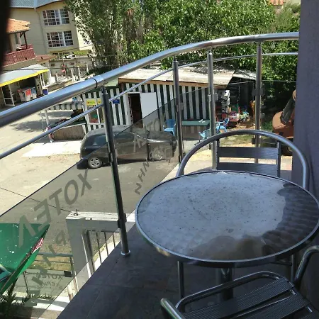 семеен катерини 酒店 2*