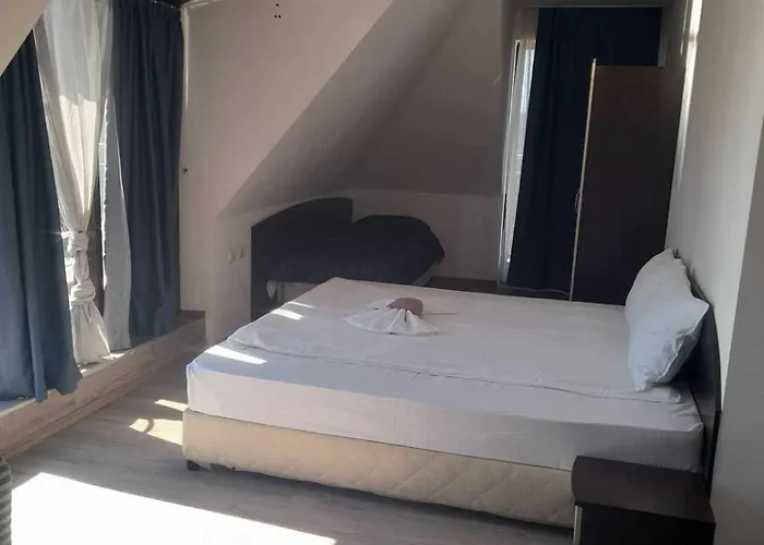 семеен катерини Hotel Sinemoretz